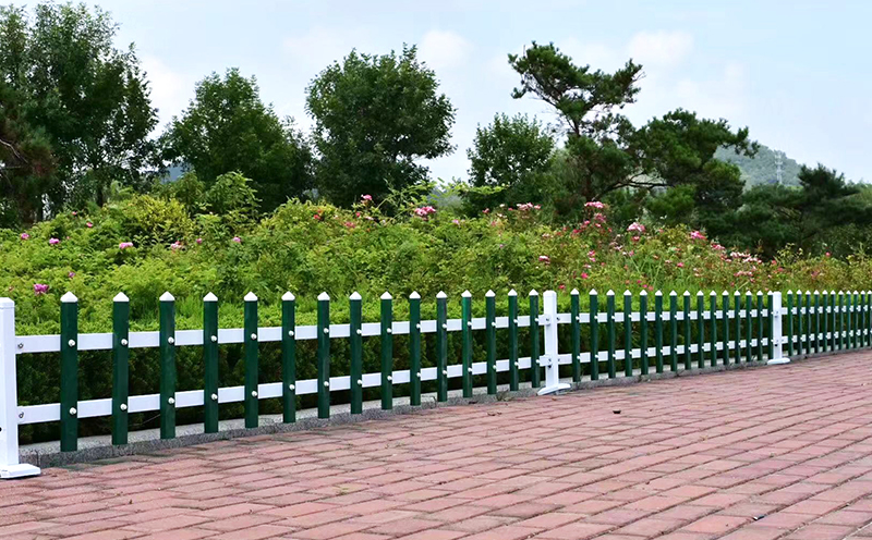 锌钢草坪护栏（组装类）案例